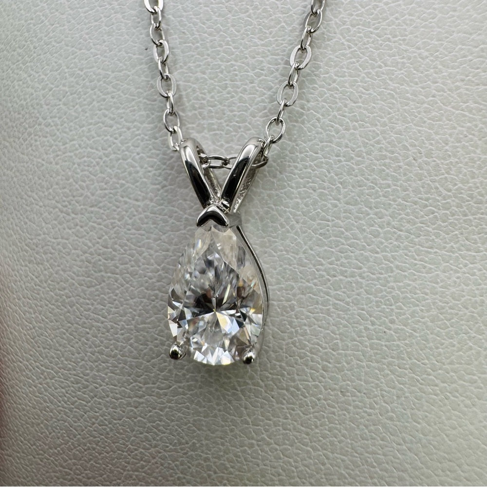 1.5 CT Moissanite Diamond Teardop Necklace