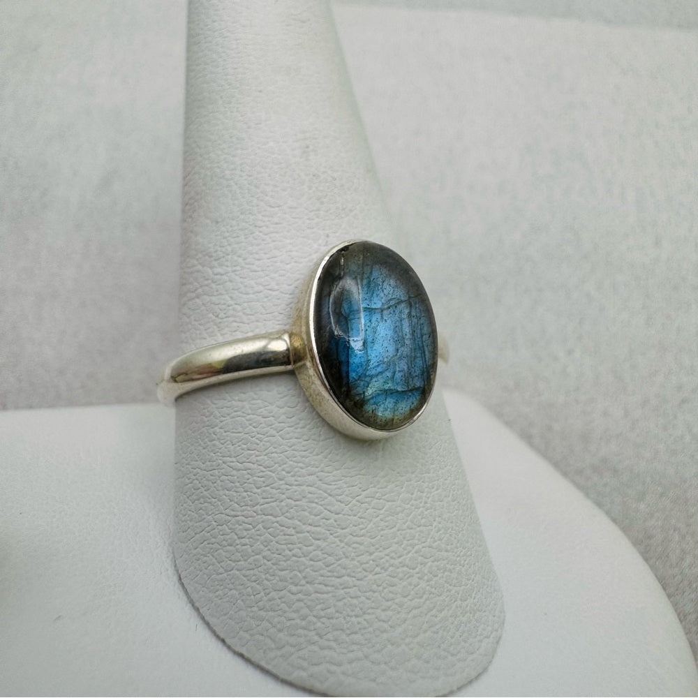 S925 Oval Labradorite Ring