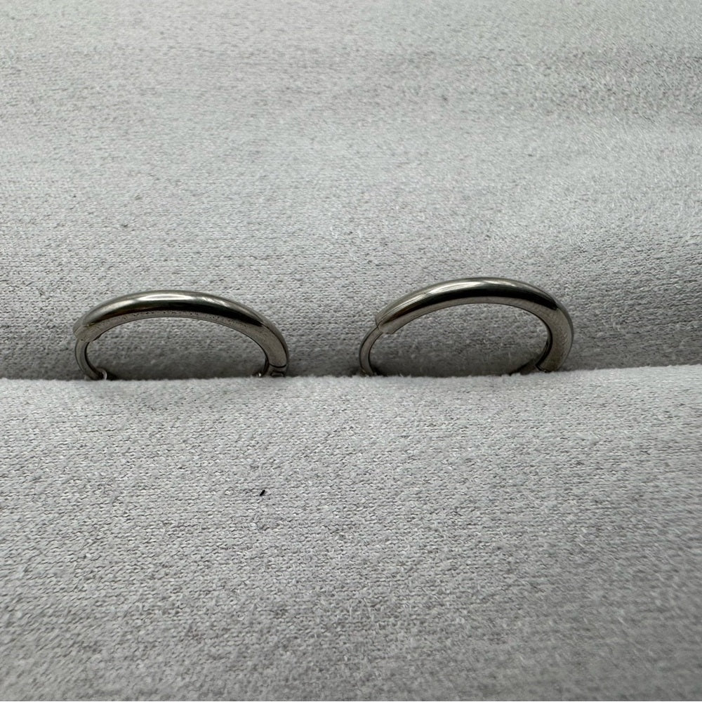 17.5mm | Hoop/ Huggie Earrings - Silver (#44)