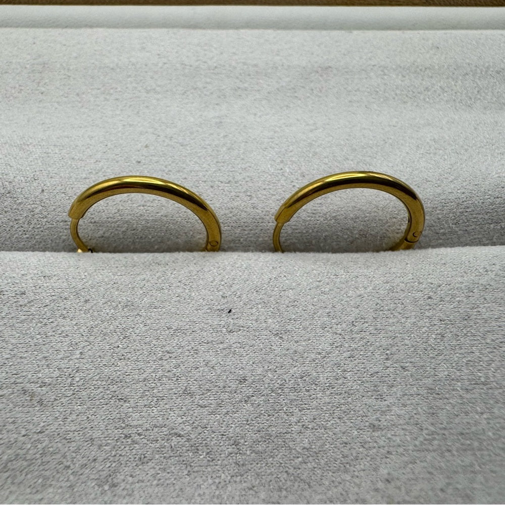 19mm | Hoop/ Huggie Earrings - Gold (#45)