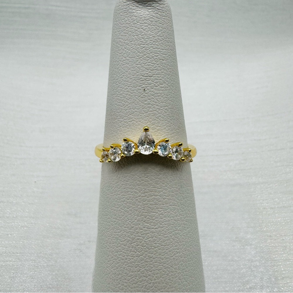 V - Ring Gold