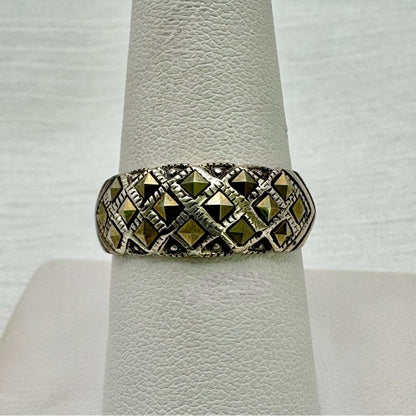 Marcasite Diamond Imprinted Ring