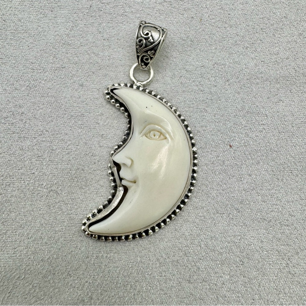 S925 Bone Moon Silver Detail Pendant