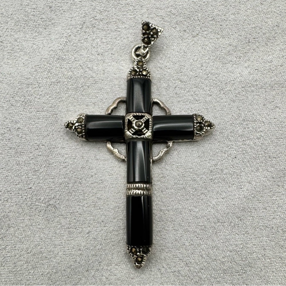 S925 Black Onyx Silver Detail Cross Pendant