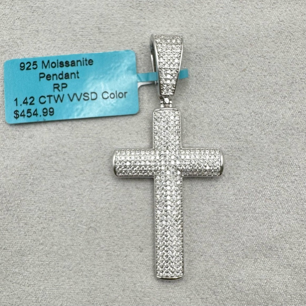 1.42 CT Moissanite Diamond Cross Pendant