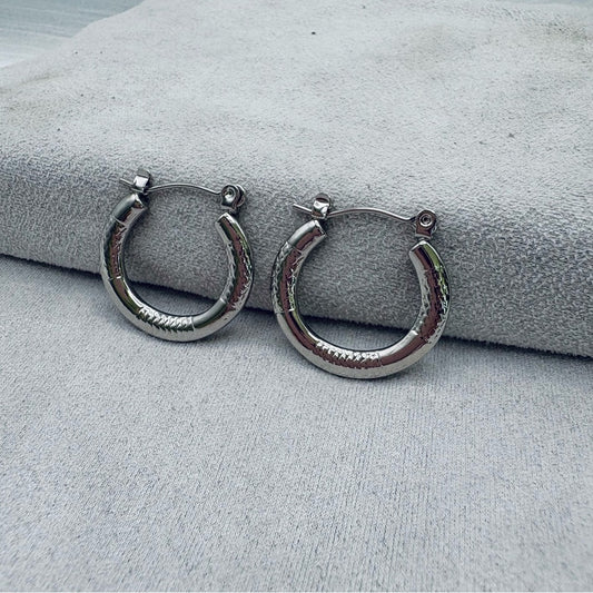 Talia Hoop (silver)