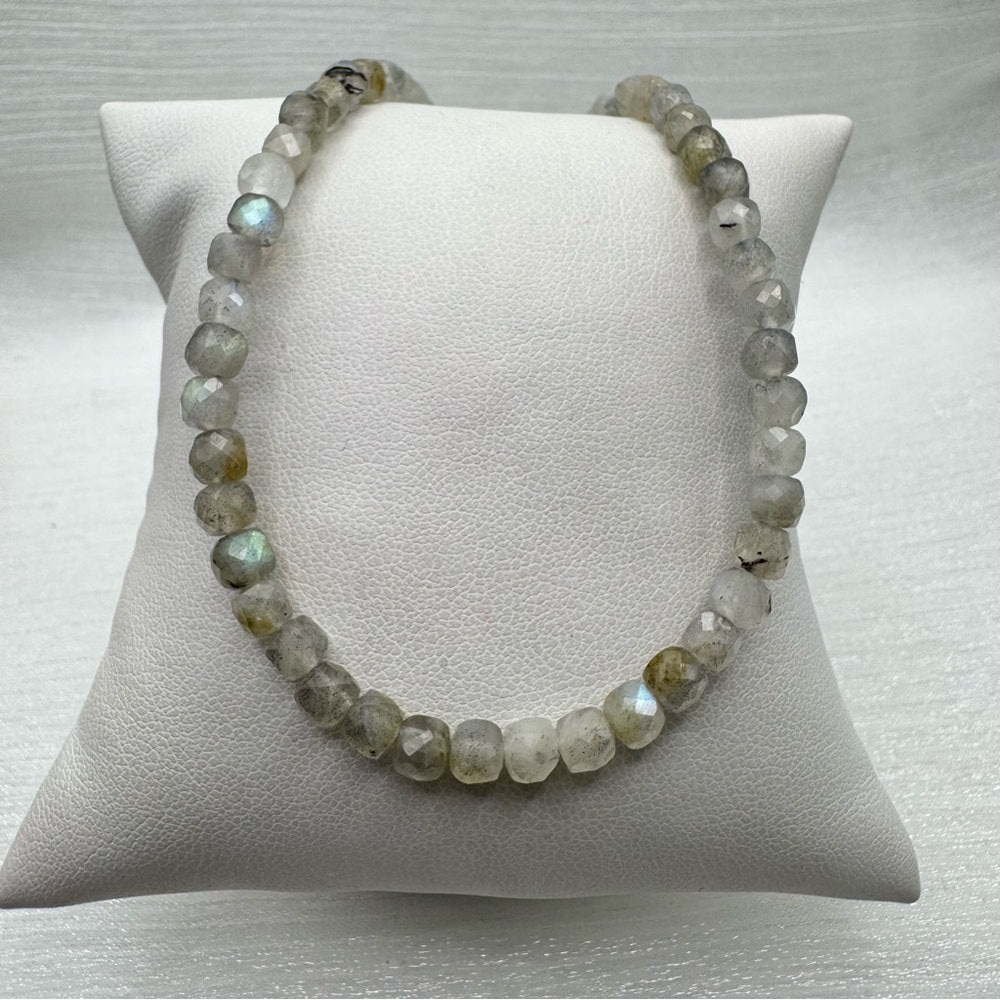 4.4 mm Labordorite Natural Beaded Neckace