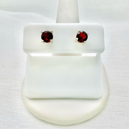 S925 Round Garnet Stud Earrings