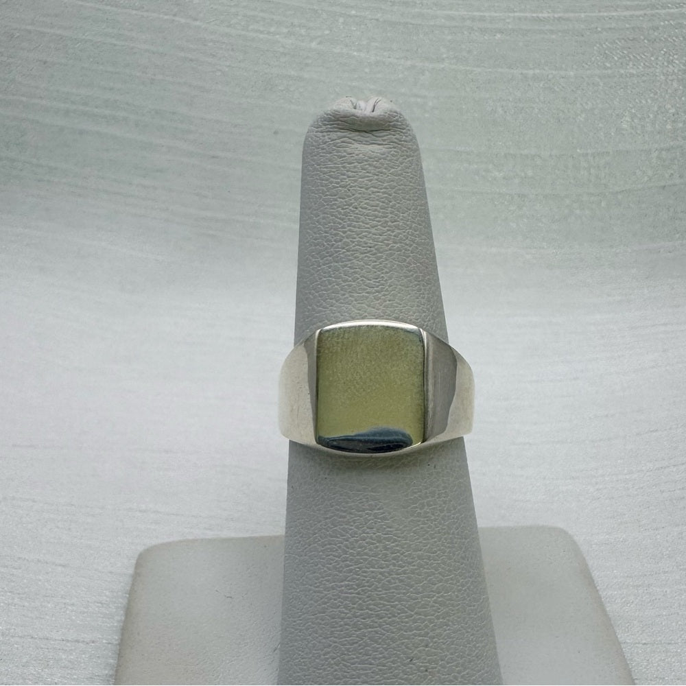 Signet Ring