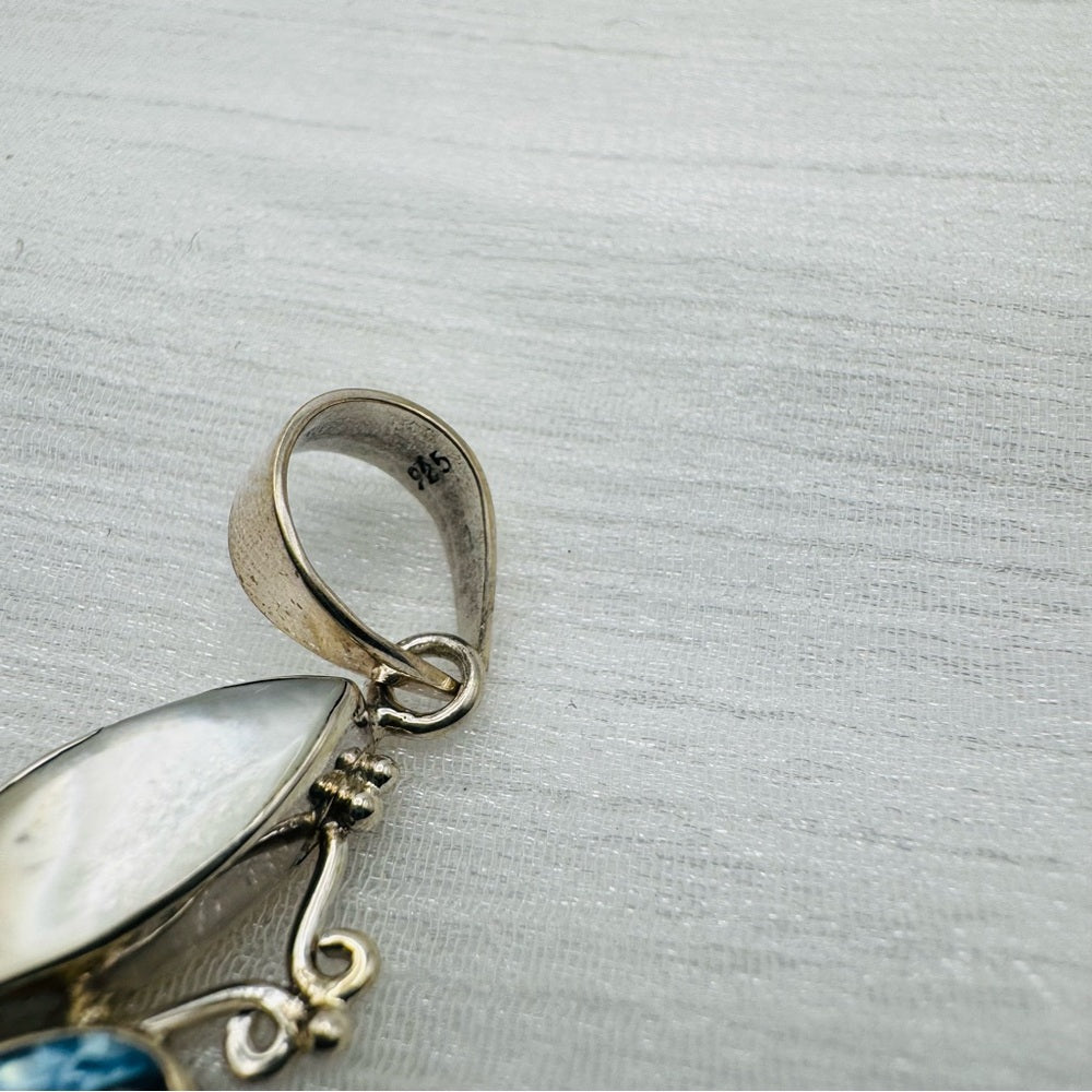 S925 Mother of Pearl & Topaz Pendant