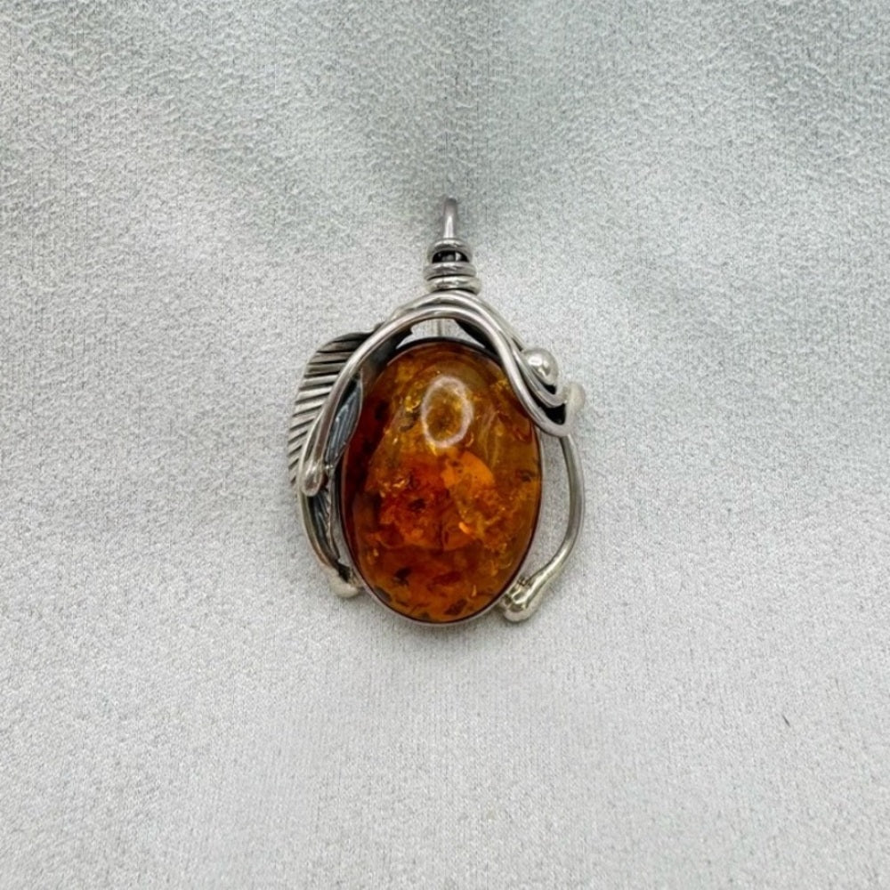 Baltic Amber Oval Pendant