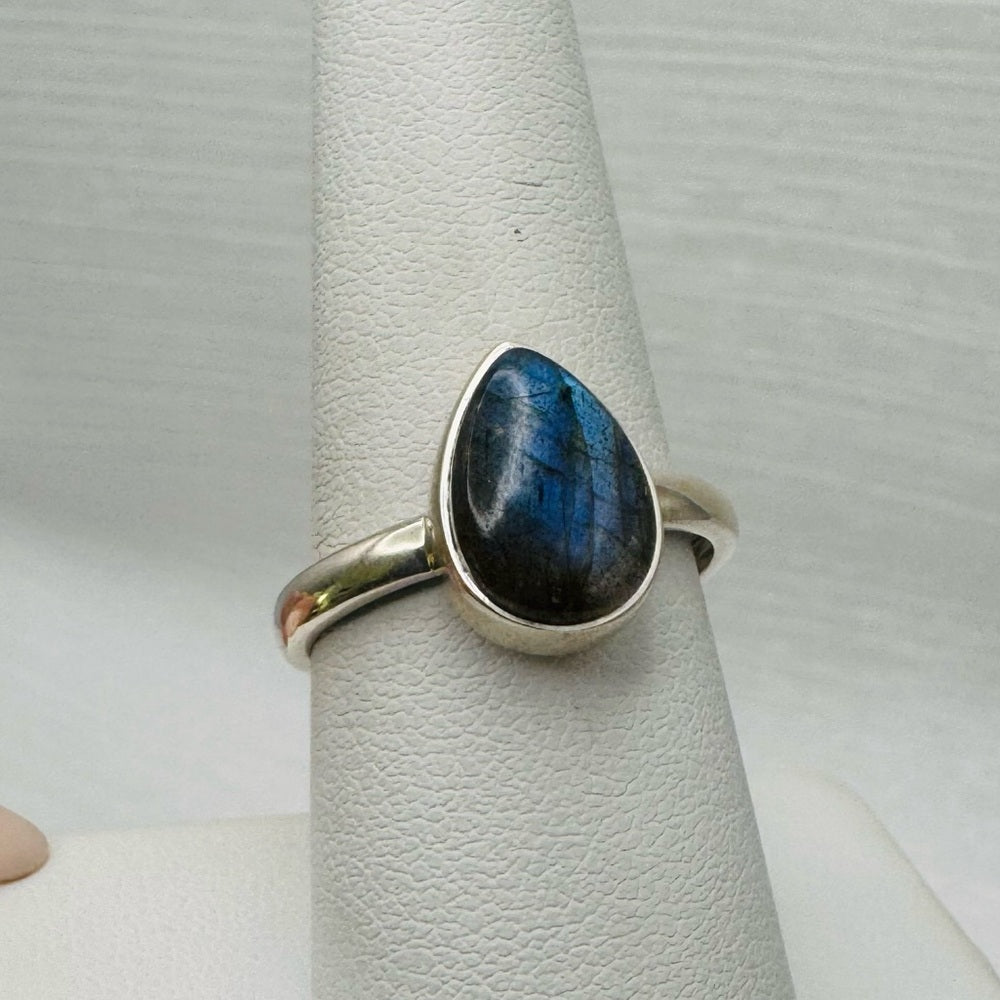 S925 Teardrop Labradorite Ring