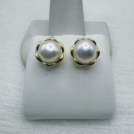 Freshwater Pearl Flower Studs