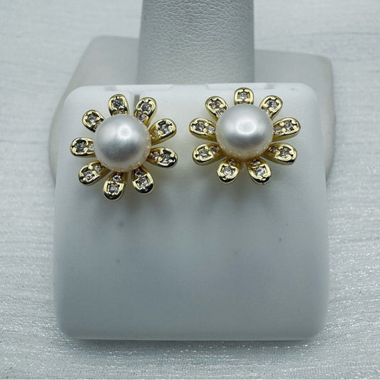 Freshwater Pearl Flower Stud Earrings