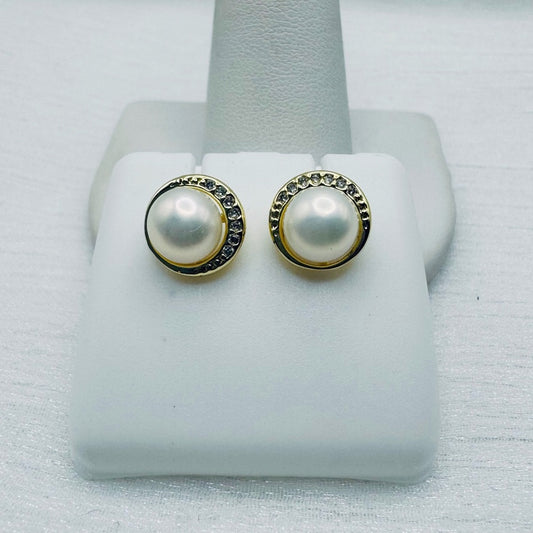 Pearl Stud Earrings with Gold Circle Detailing