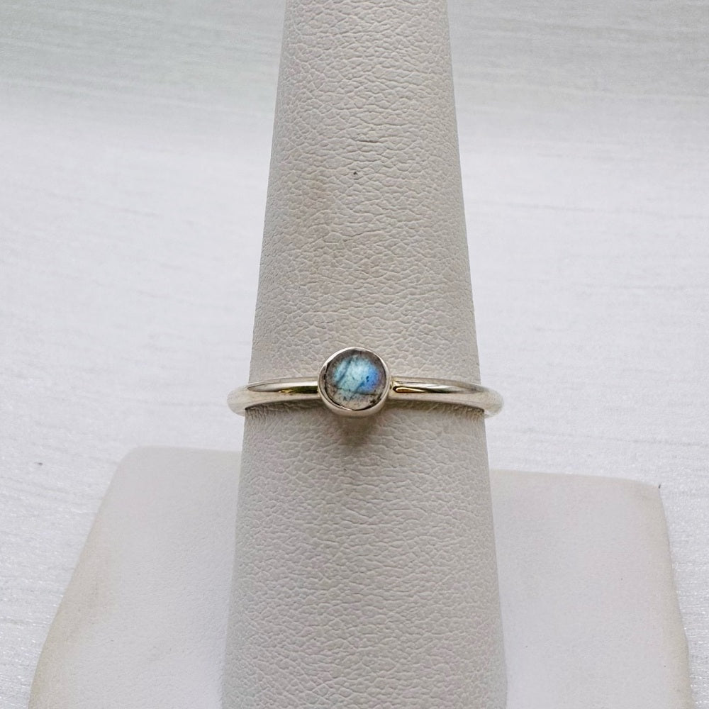 S925 Small Round Labradorite Ring