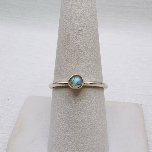 S925 Small Round Labradorite Ring