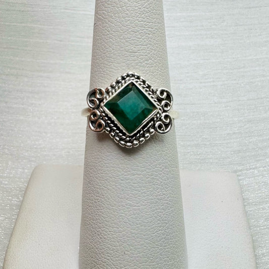 S925 Emerald Diamond Shaped Ring