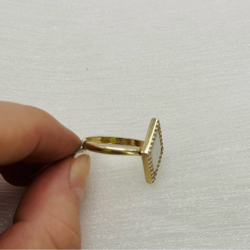 S925 Mother of Pearl and Crystal Diamond Shaped Ring