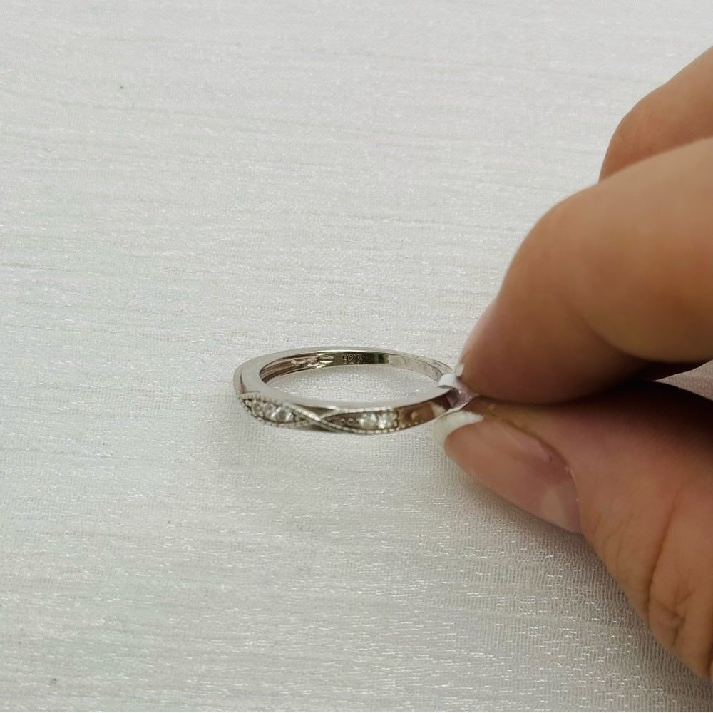 S925 Twisted Amelia Crystal Band