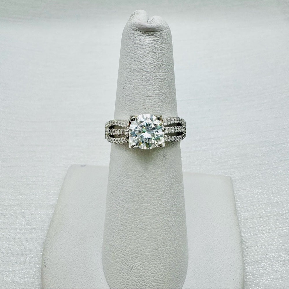 5 CT Moissanite Diamond Baguette & Solitaire Pavé Band