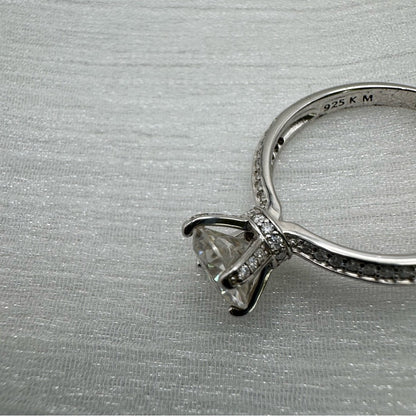 1.5 CT Moissanite Diamond Solitare & Pavé Band