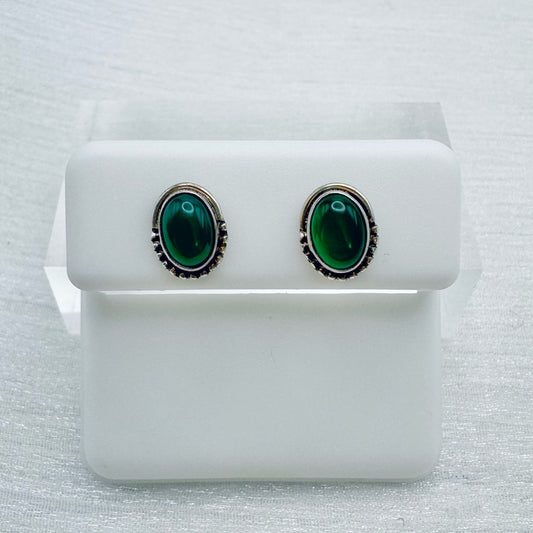 S925 Green Chalcedony Oval Stud Earrings