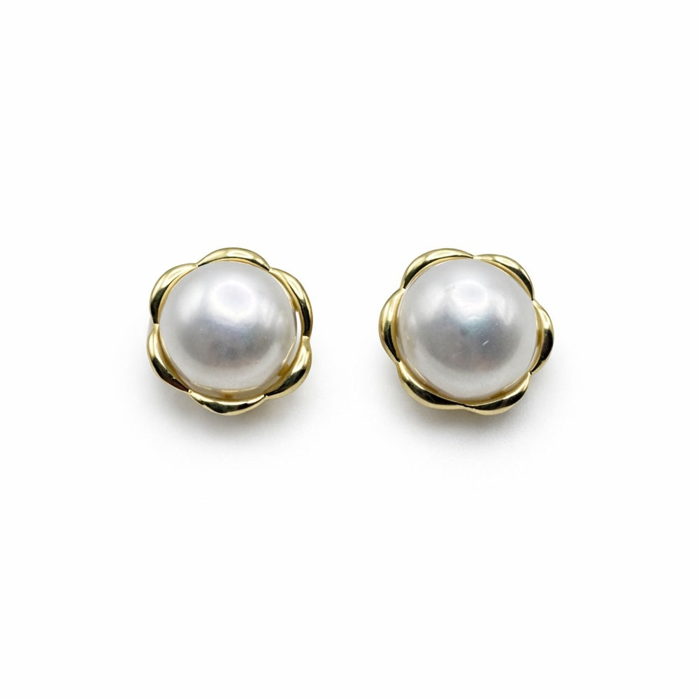 Freshwater Pearl Flower Stud Earrings