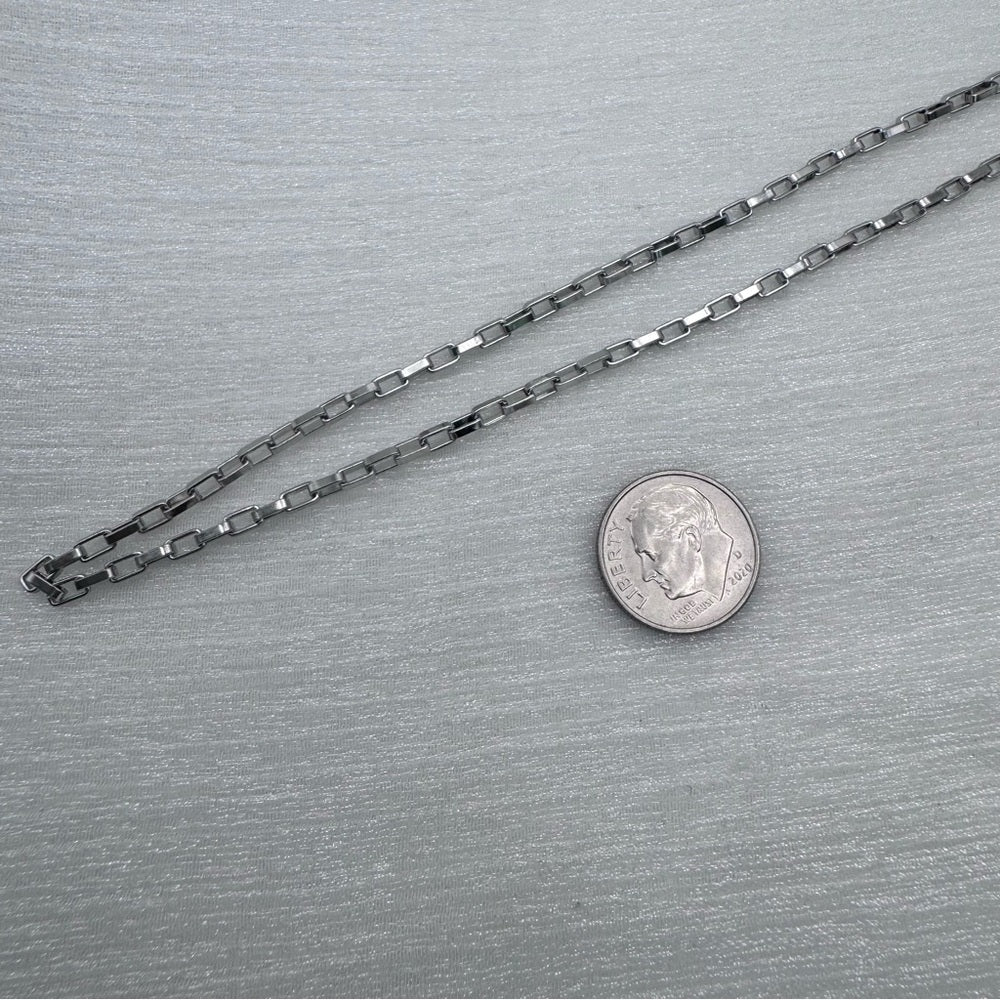 2.5mm Silver Geometric Paperclip Chain