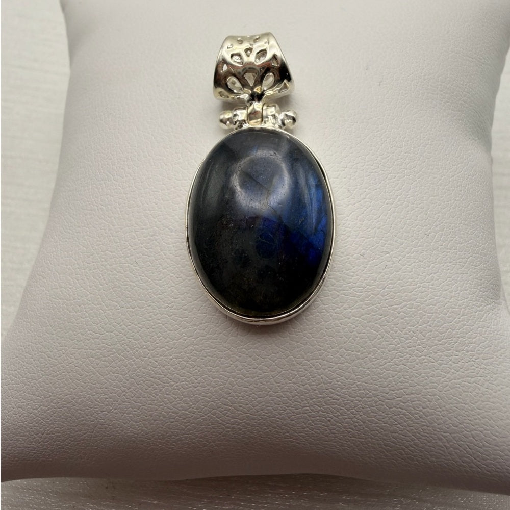 Labradorite Oval Pendant