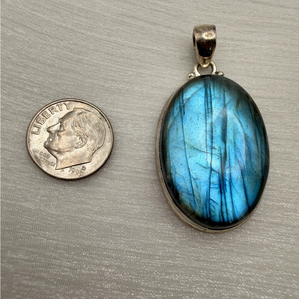 Labradorite Oval Pendant