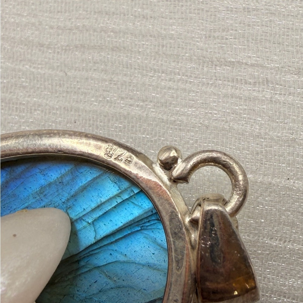 Labradorite Oval Pendant