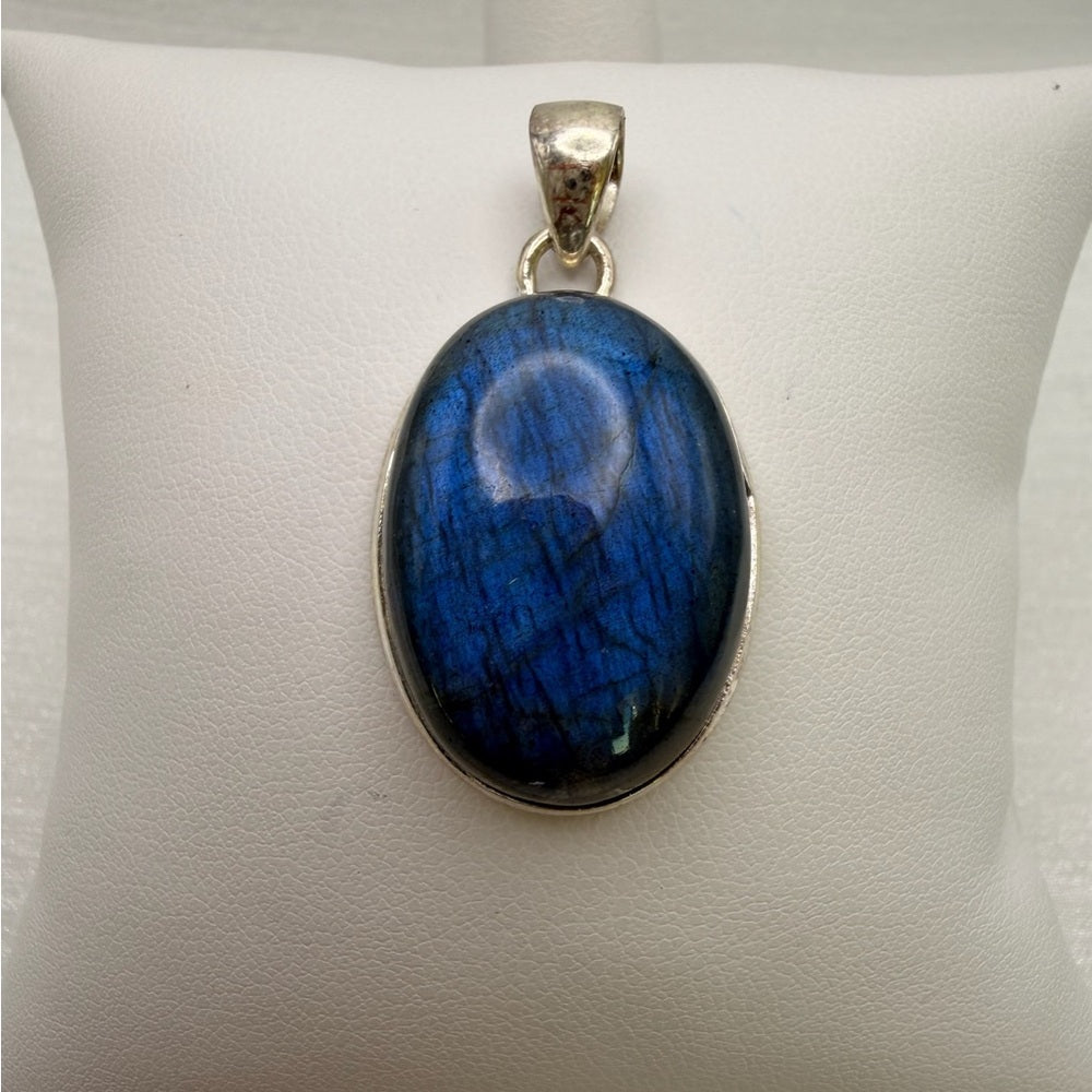 Labradorite Oval Pendant