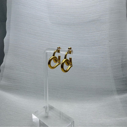 Elise Gold Heart Stud Earrings