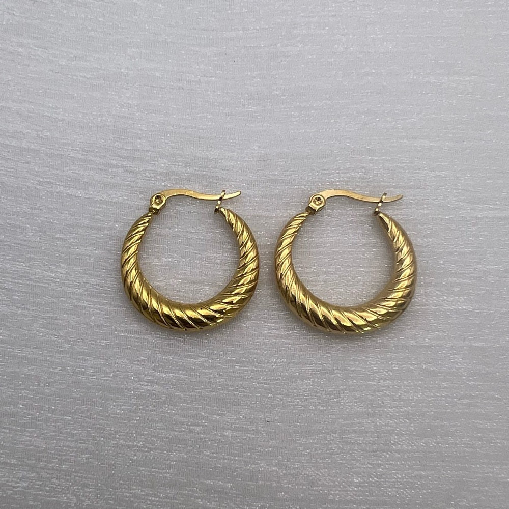 Mia Gold Hoop Earrings