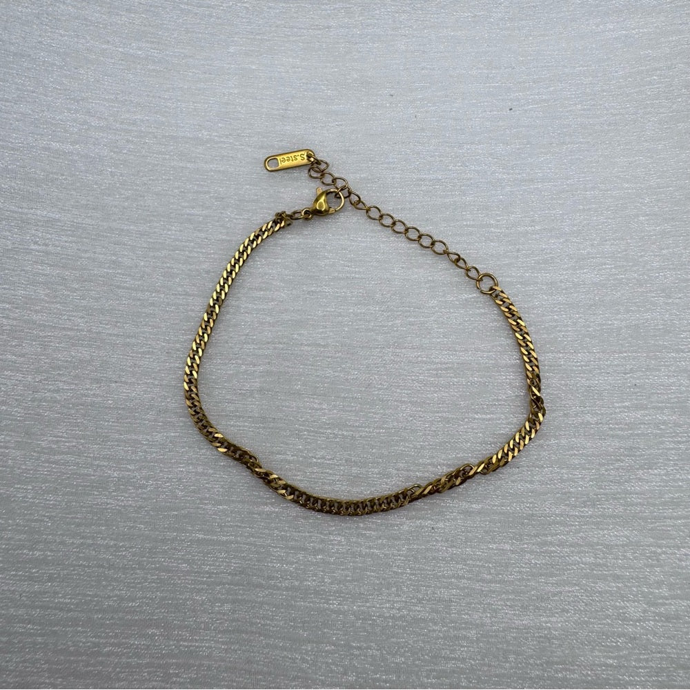 2.5mm Gold Double Curb Link Chain Bracelet