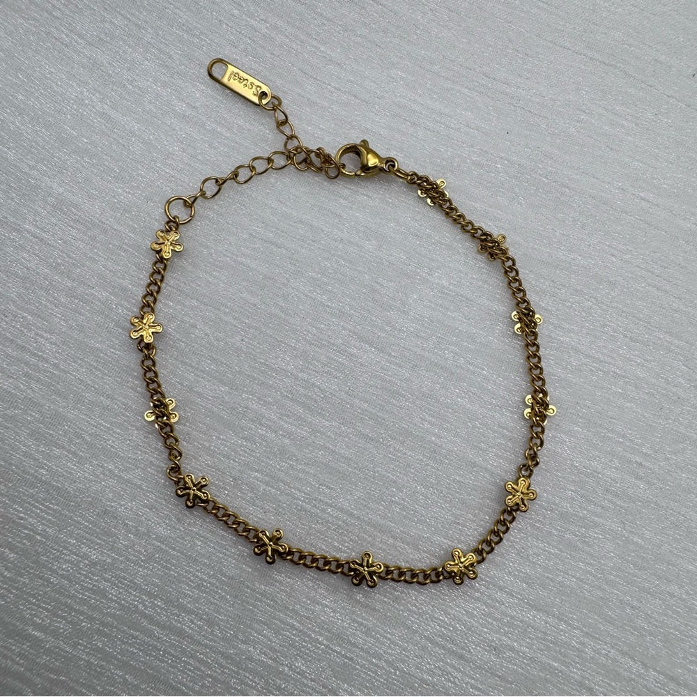 2mm Gold Curb Chain with Flower Charms Bracelet