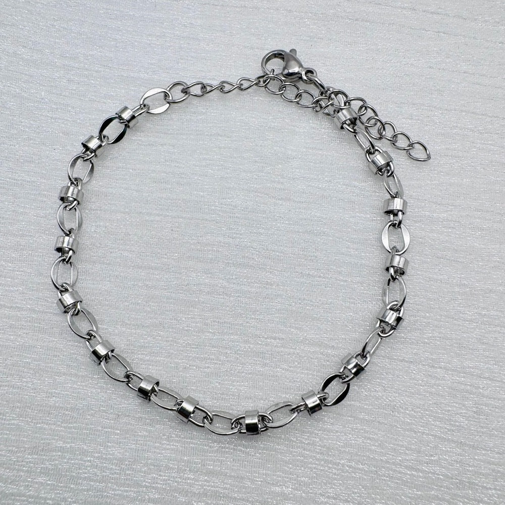 4mm Silver Station Link Chain Bracelet