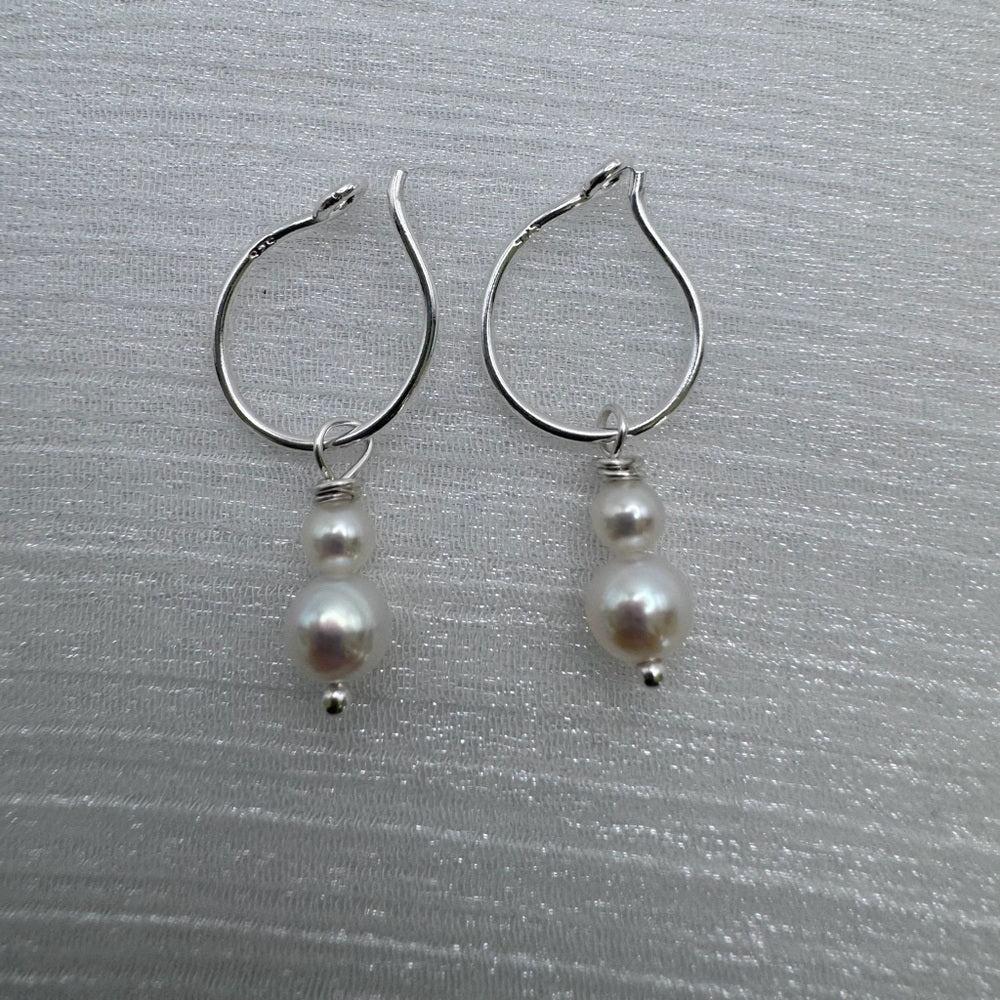 Sterling Silver Freshwater Pearl Hoop Earrings (HP1156)