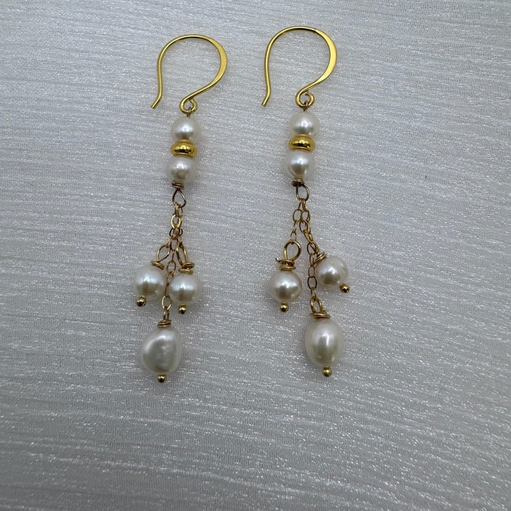 Sterling Silver Freshwater Pearl Dangle Earrings (HK1336)