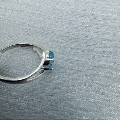 S925 Oval Swiss Blue Topaz Ring