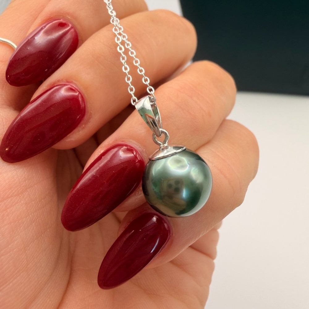 Handmade Tahitian Pearl Necklace (#3)