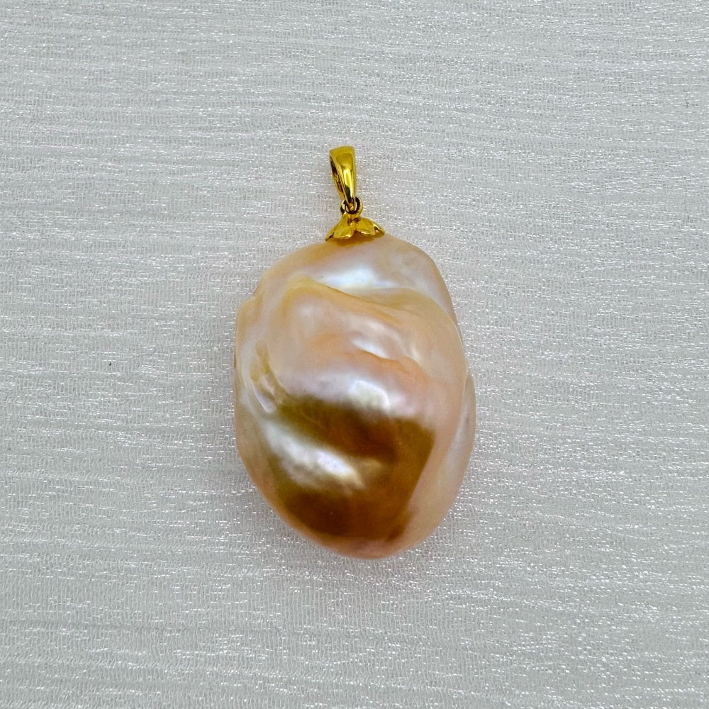 Solid Gold Freshwater Pearl Pendant