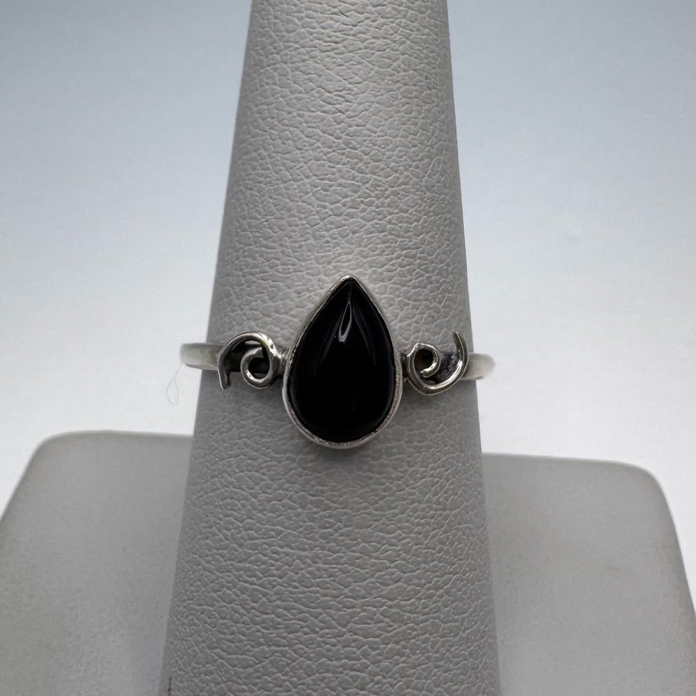 Black Onyx Teardrop Swirl Ring
