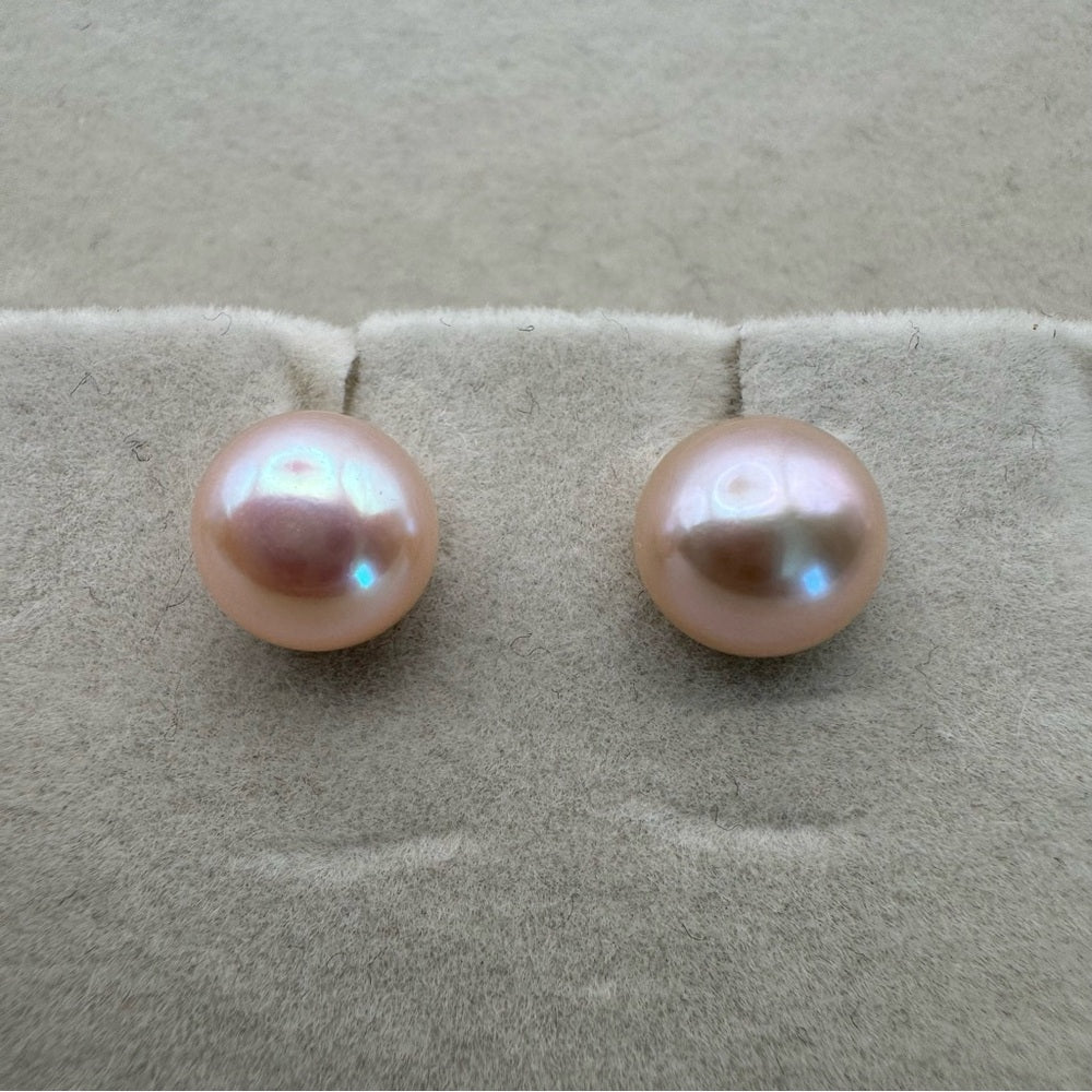 C#3 Pearl Stud Earrings