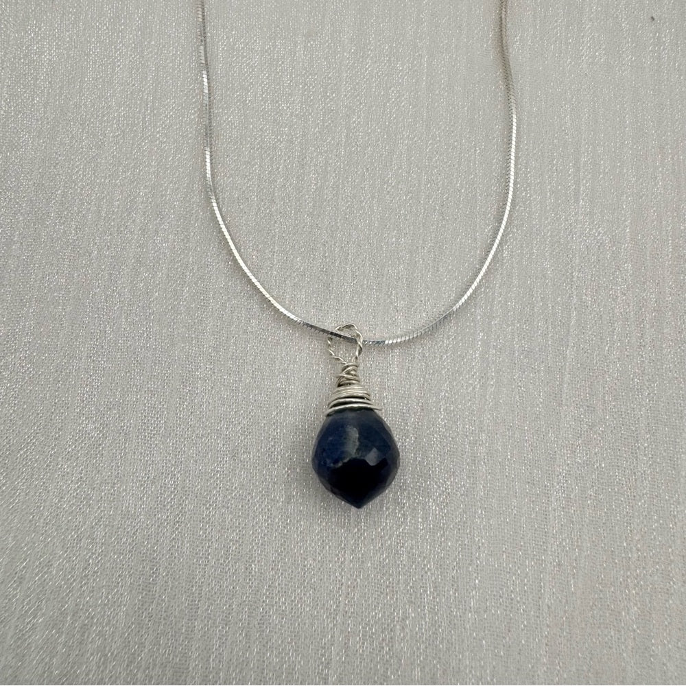 Sapphire Snake Chain Necklace (N7053)