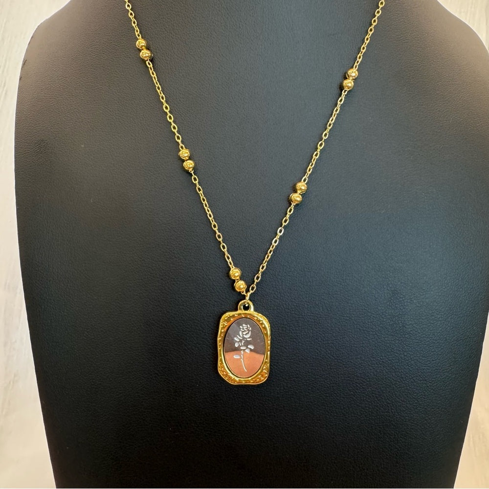 Gold Mirror Flower Necklace