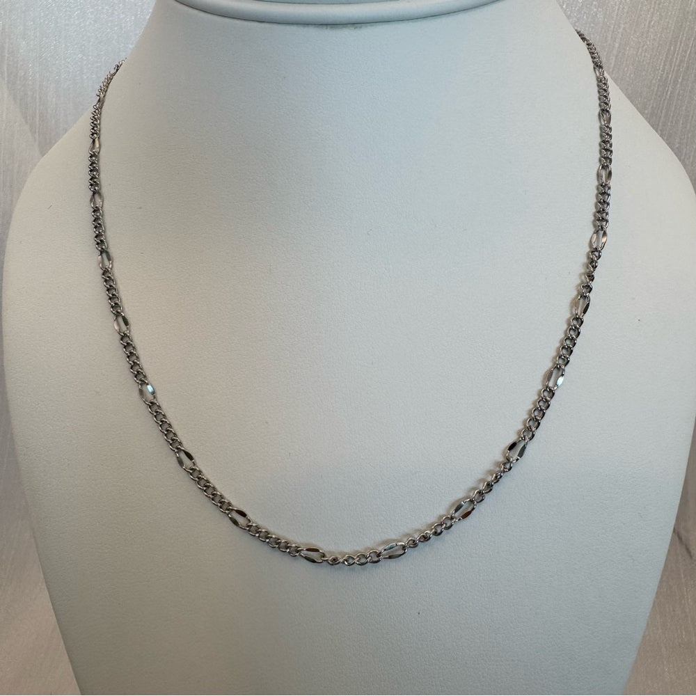 The Figaro Crimp Chain