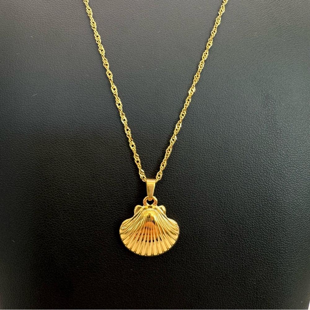 Gold Seashell Necklace
