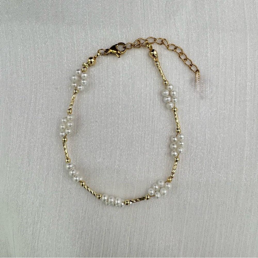 Dainty Pearl Cluster Gold Bracelet